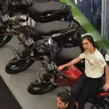 Ketika Honda CBR250RR Bisa Digeber Di Kawasan Elit