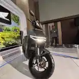 Daftar Piihan Warna dan Harga Motor Listrik Honda CUV e: