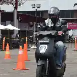 250 Pengunjung PEVS 2024 Jajal Motor Listrik Honda EM1 e: