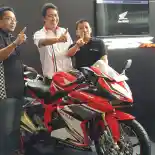 Wahana Honda Ajak Masyarakat Merasakan Sensasi Honda CBR250RR Wahana Honda Ajak Masyarakat Merasakan Sensasi Honda CBR250RR