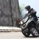 Menjajal Piaggio MP3 500 Bersama Italian Pride Touring Menuju Jogja Menjajal Piaggio MP3 500 Bersama Italian Pride Touring Menuju Jogja