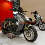 Italjet Roadster 400 Tampil Berani dengan Desain Cyberpunk Bernuansa Retro Italjet Roadster 400 Tampil Berani dengan Desain Cyberpunk Bernuansa Retro