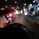 Aman di Jalan, Pahami Beda Sudut Pandang Pemotor dan Pengemudi Mobil!