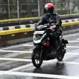 Antisipasi Kemarau Basah, Ini Jenis Jas Hujan yang Aman untuk Pengendara Motor Antisipasi Kemarau Basah, Ini Jenis Jas Hujan yang Aman untuk Pengendara Motor