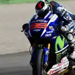 Hasil MotoGP Valencia 2015, Lorenzo Juara Tapi Antiklimaks!