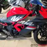 Punya Sisa Duit Rp 1,625 Juta Tiap Bulan? Buat Nyicil Kawasaki Ninja 250 SL Aja