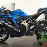 Tersedia Dua Varian, Apa Beda Kawasaki Ninja ZX-25R Standard dan ABS SE? Tersedia Dua Varian, Apa Beda Kawasaki Ninja ZX-25R Standard dan ABS SE?