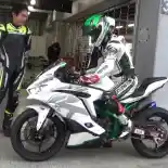 Kawasaki Ninja ZX-25R Tembus Kecepatan 200 Km/Jam!