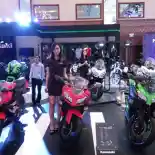 Kawasaki Goda Pengunjung IMOS 2016 Dengan Line Up Motor Terbaru