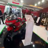Buru Sebelum Habis! Ninja 250 2024 Diskon Puluhan Juta di IIMS 2026