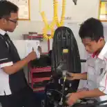AHM Gelar Uji Kompetensi Teknik Sepeda Motor Tingkat SMK AHM Gelar Uji Kompetensi Teknik Sepeda Motor Tingkat SMK