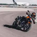 Terungkap! KTM 890 Duke 2021: Mesin 889 cc, Tenaga Lebih Dari 100 dk