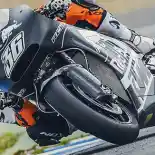 KTM Uji Tunggangan MotoGP 2017, Ajak Tester Suzuki MotoGP