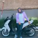 Tips Aman Naik Motor Bagi Pengendara Wanita Berhijab