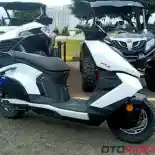 GALERI: Detail Tampilan Motor Listrik CFMoto, Zeeho AE8