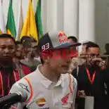 Marc Marquez Sapa Penggemar di Bandung