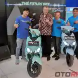 Tak Sekadar Jual Motor Listrik, Booth Minerva Beri Edukasi Molis
