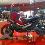 Membandingkan Harga Honda X-ADV Vs Mobil Sejuta Umat