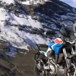 Moto Guzzi Stelvio Duecento Tributo Hadir, Apa Bedanya dari Versi Indonesia?