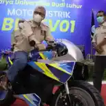 Katros Garage Akui Kesulitan Bikin Motor Listrik Universitas Budi Luhur Katros Garage Akui Kesulitan Bikin Motor Listrik Universitas Budi Luhur