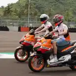 Intip Keseruan Marquez dan Espargaro Jajal Vario 160 di Sirkuit Mandalika