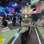 Indomobil Perkenalkan Adora di IIMS 2025, Tawarkan Jarak Tempuh 110 Km