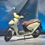 Perbandingan Dimensi Honda CUV e: dan Vario 125, Besar Mana?