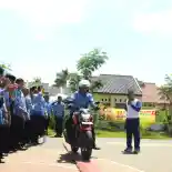 100 Guru SMK Negeri 1 Brebes Beroleh Pelatihan Safety Riding