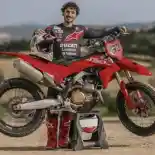 Ducati Hadiahi Bagnaia Motor Latihan Spesial Desmo450 MX, Siap Panaskan Lintasan Flat-Track!