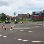 Komunitas Motor Honda Bandung Ikuti Latihan Safety Riding Komunitas Motor Honda Bandung Ikuti Latihan Safety Riding