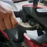 Loncat dari Motor Bisa Dilakukan Saat Rem Blong?