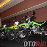 Perbedaan Kawasaki KLX150 BF Dengan KLX150 L
