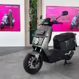 FOTO: Polytron Fox 200, Motor Listrik Rp 11,5 Juta untuk Perempuan Aktif