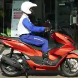 Postur Berkendara yang Tepat Saat Menunggangi Sepeda Motor