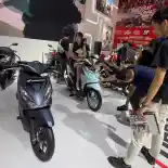 AHM Pamerkan Inovasi Terbaru di IIMS 2025, Dari Skutik Premium hingga Motor Listrik