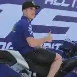 Vinales: Berkendara Yamaha All New R15 Persis Motor Supersport!