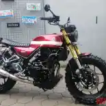 Yamaha R25 Disulap Jadi Tracker? Jarang-jarang, Nih!