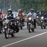 Ratusan Rider Riuhkan Royal Enfield One Ride di Indonesia