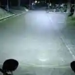 Berpapasan dengan Kendaraan Berlampu Menyilaukan, Apa yang Harus Dilakukan?