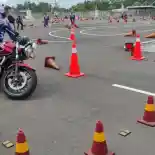 Cara AHM Selamatkan Pengendara Motor dari Kecelakaan Lalu Lintas Cara AHM Selamatkan Pengendara Motor dari Kecelakaan Lalu Lintas