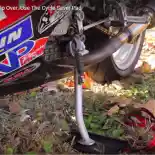 Cycle Saver Pad Cegah Motor Jatuh Saat Parkir