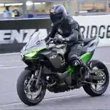 Kawasaki Tampilkan Motor Listrik dan Hybrid di Sirkuit Suzuka