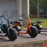 Mengenal E-Skuter Berkaki Gambot, Skooth K1S Generasi Ketiga