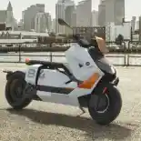 Skuter Listrik BMW CE 04 Diluncurkan, Tenaganya Mirip Motor 250 cc!