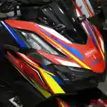 Tips Pasang Stiker di Motor Agar Tak Mudah Lepas