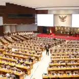 Turun Jadi Rp65 Juta, Gaji dan Tunjangan DPR RI Tetap Bisa Beli Motor Ini Cash