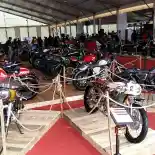 Ratusan Motor Custom Serbu Lapangan Terbang Pondok Cabe