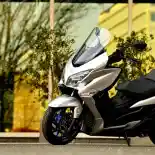 Bedah Fitur Skutik Elegan Suzuki Burgman 400 2021, Ada Apa Saja?