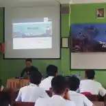 Bedah Teknologi All New Satria F150 Bareng Siswa SMK Bedah Teknologi All New Satria F150 Bareng Siswa SMK