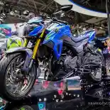 Dengarkan Suara Istimewa Mesin Dua Silinder Suzuki GSX-S300